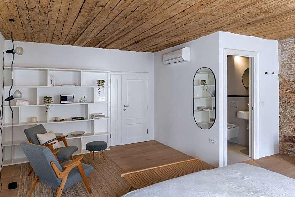 April1550 Boutique Hotel