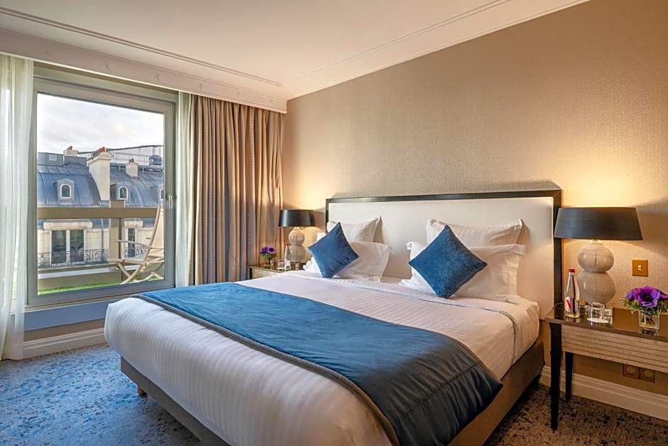Photo 1 of 7 of Suite