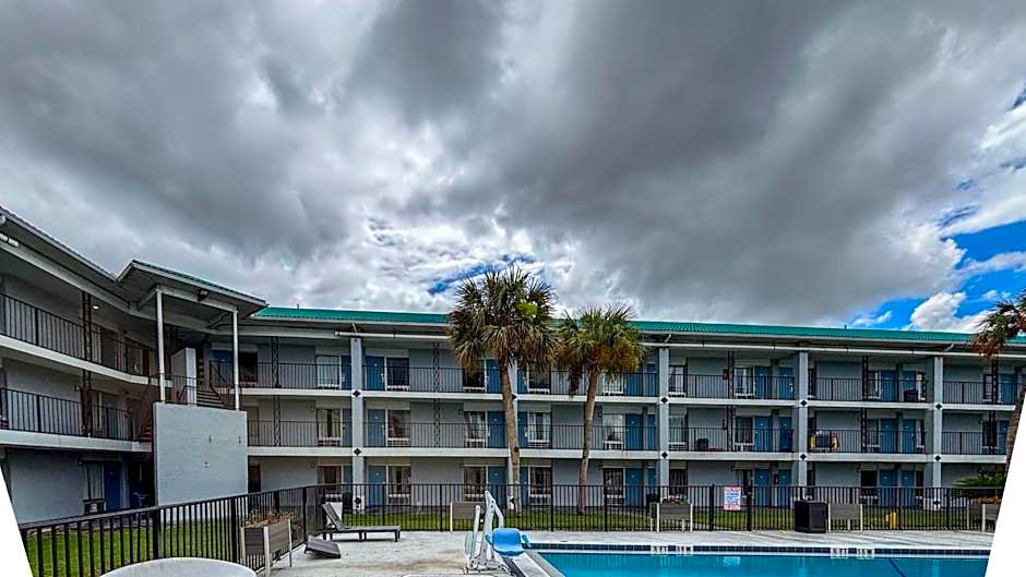 Motel 6 Altamonte Springs, FL