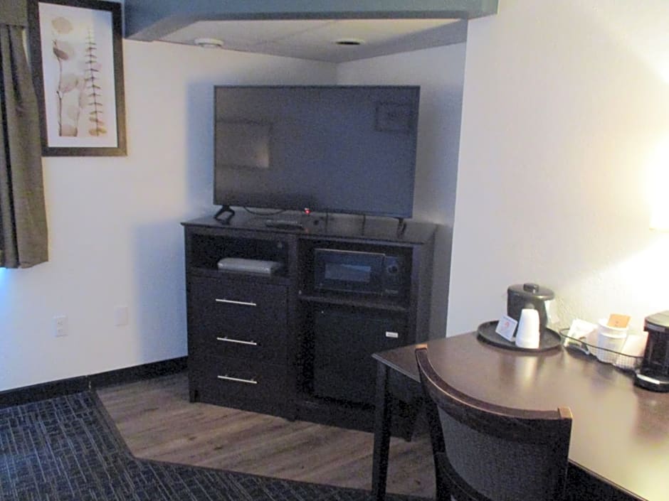 AmericInn by Wyndham Hayward