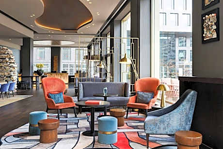 Renaissance by Marriott Zurich Tower Hotel