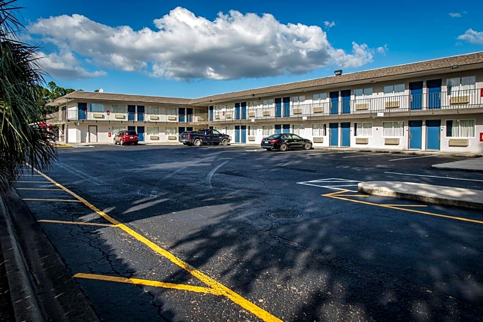 Motel 6-Kissimmee, FL - Orlando