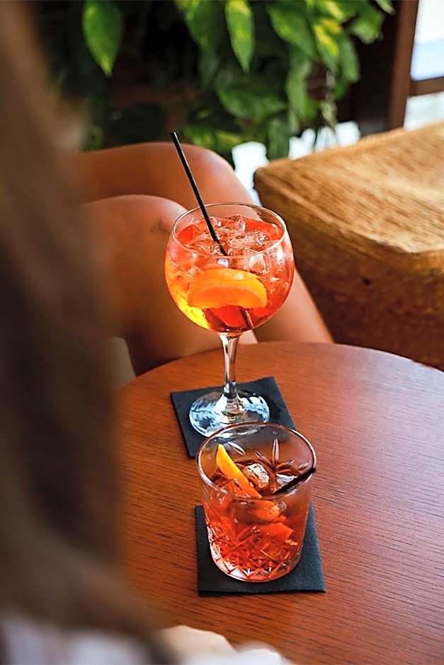 Mikes Kanarium City Hotel