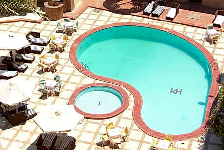 Karnak Hotel