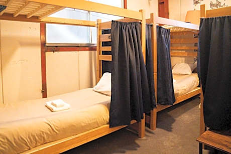 Single Bed in Mixed Dormitory Room