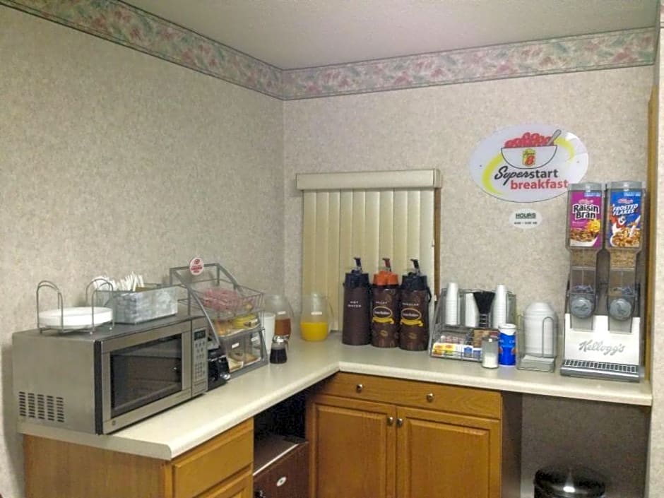 Super 8 by Wyndham Columbia/Ft. Jackson SC