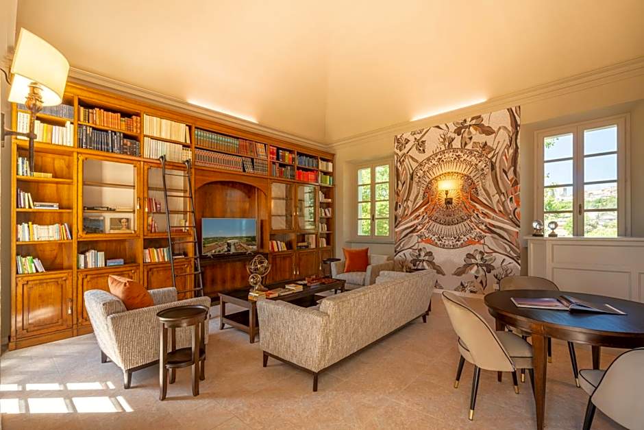 Spinerola Hotel in Cascina & Restaurant Uvaspina