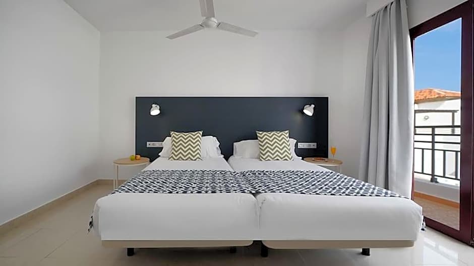 Broncemar Beach Suites