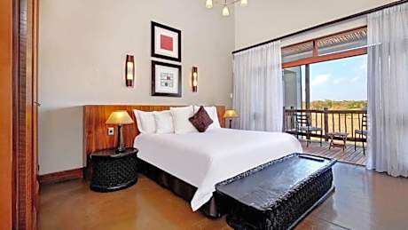 Junior Suite with Balcony
