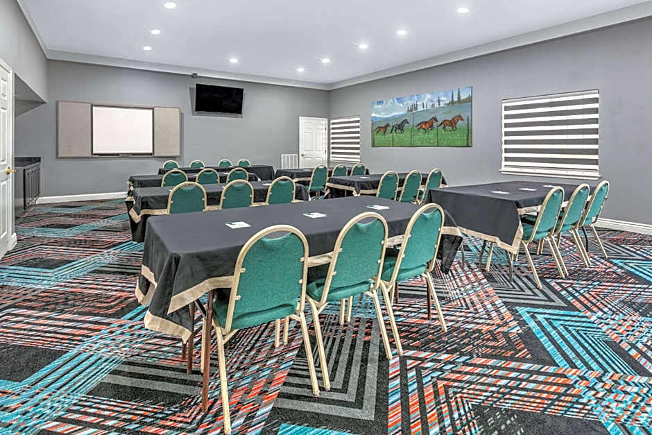 La Quinta Inn & Suites by Wyndham Weatherford