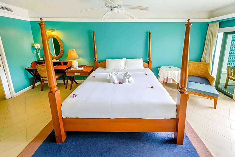 Andaman Seaview, Karon Beach - SHA Plus