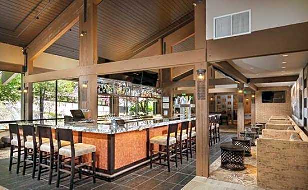 Riverhouse Lodge