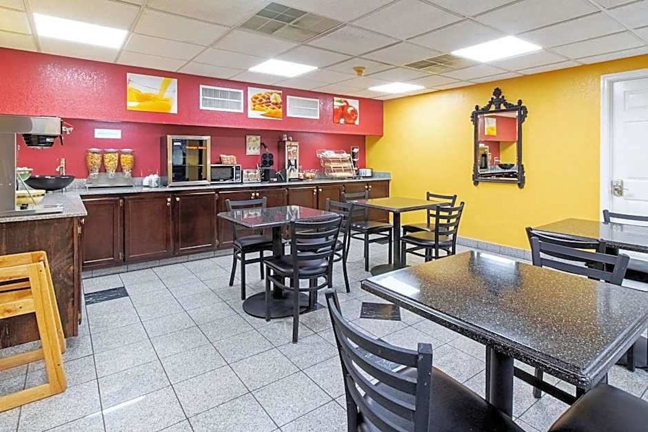 Quality Inn & Suites Dickson