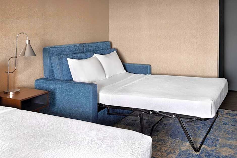 Four Points By Sheraton Edmonton South