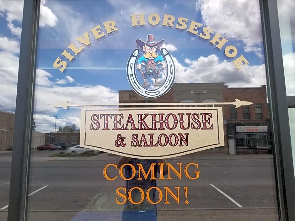 Silver Horseshoe Inn