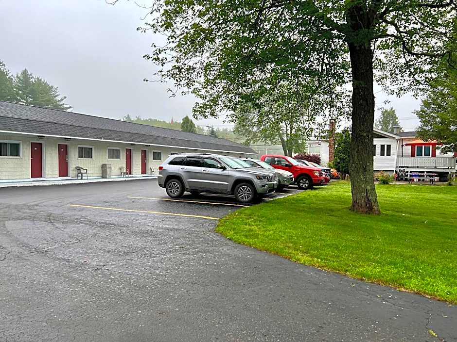 Rodeway Inn & Suites Brunswick near Hwy 1