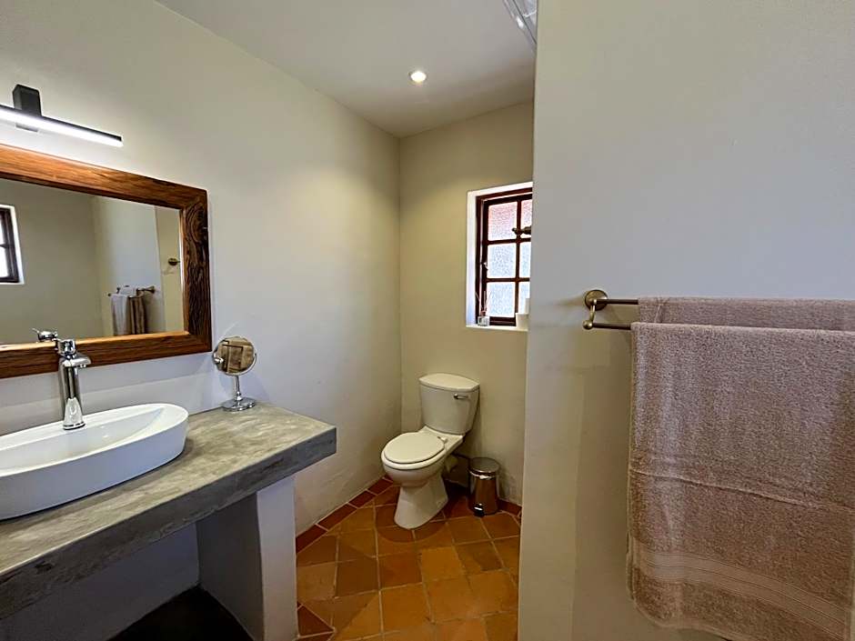 MILIMA Big 5 Safari Lodge