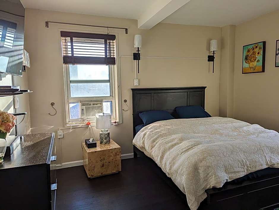 Fully renovated Manhattan gem
