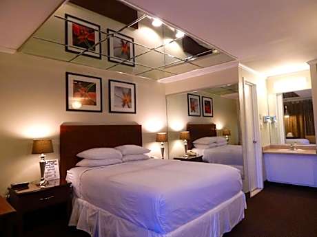 Deluxe Queen Room