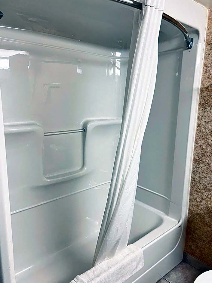 Lexington Inn & Suites Windsor