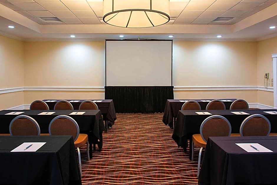 Four Points by Sheraton Suites Tampa Airport Westshore