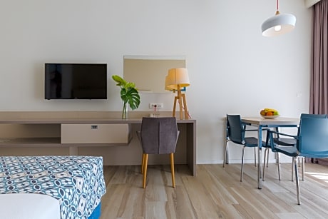 Studio apartment pool view