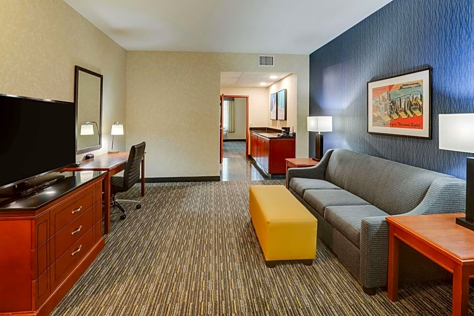 Drury Inn & Suites Arnold