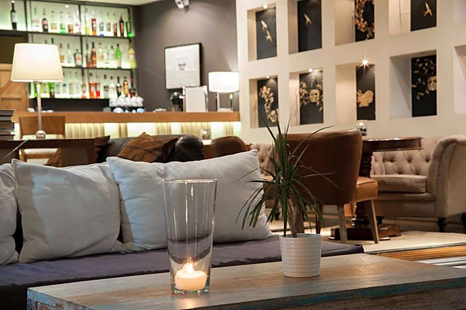 Sea View Cityscape Hotel