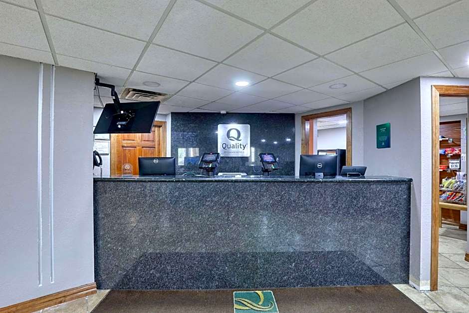 Quality Inn & Suites Downtown