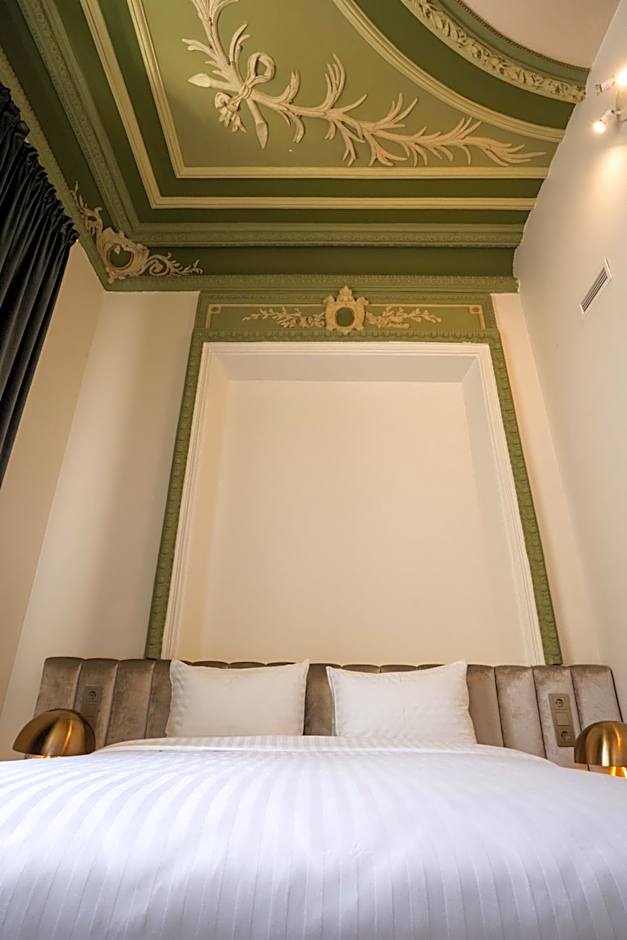 St Palace hotel