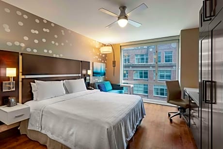 1 King Bed Premium Eff Clean Air Studio Ns Free Breakfast