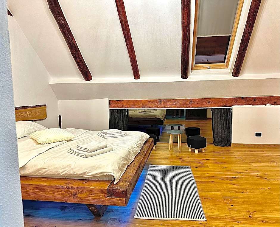 Casa de Lemn Arpasu de jos