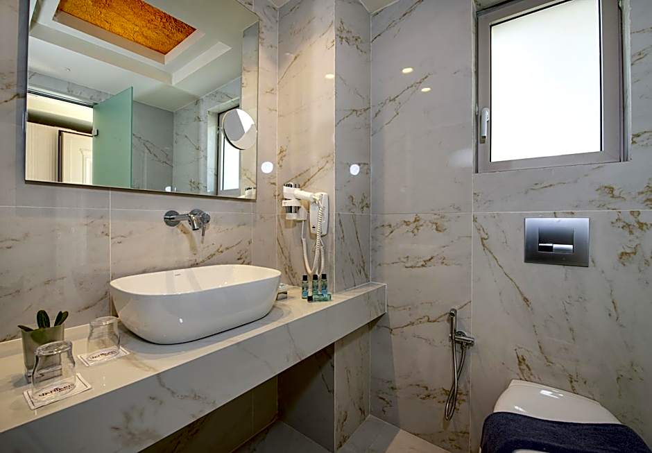 Vantaris Luxury Beach Resort