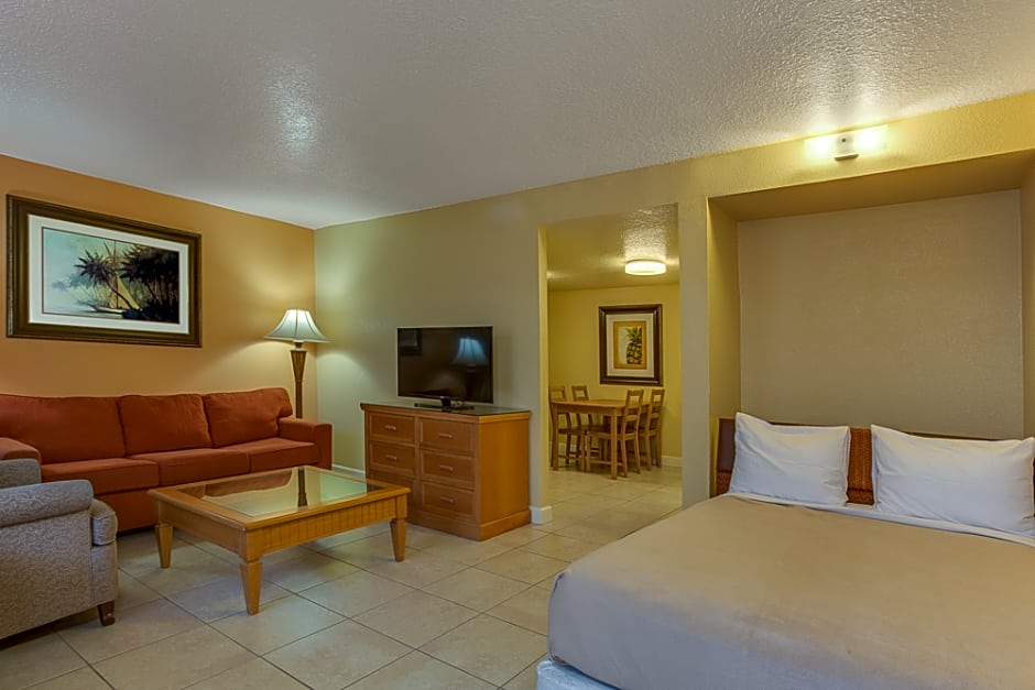 Celebration Suites At Old Town