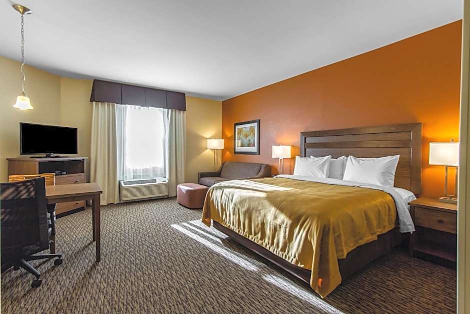 MainStay Suites Watford City - Event Center
