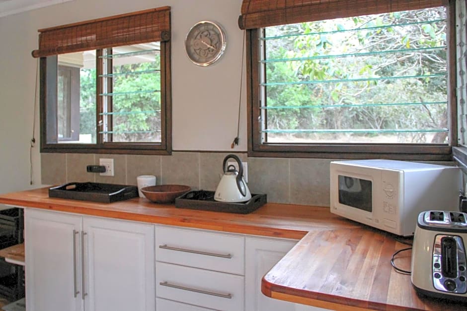 Khangela Private Game Lodge - Self Catering - Bedrooms are 3 Separate Chalets - Hluhluwe