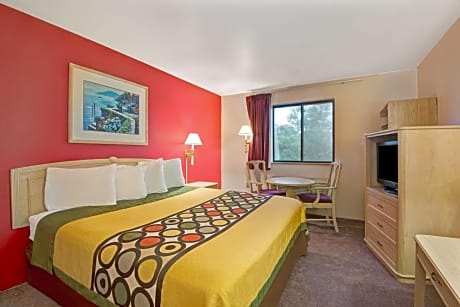 1 King Bed Accessible Room Non-Smoking