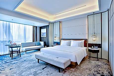 Executive Deluxe King Room