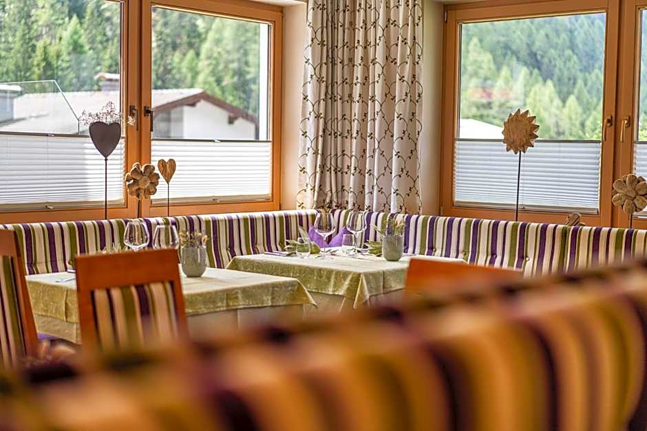 Hotel Schöpf - Mountain Hideaway