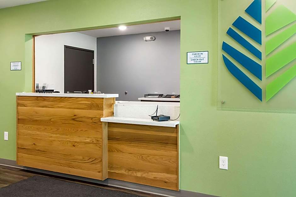 Woodspring Suites Lake Jackson