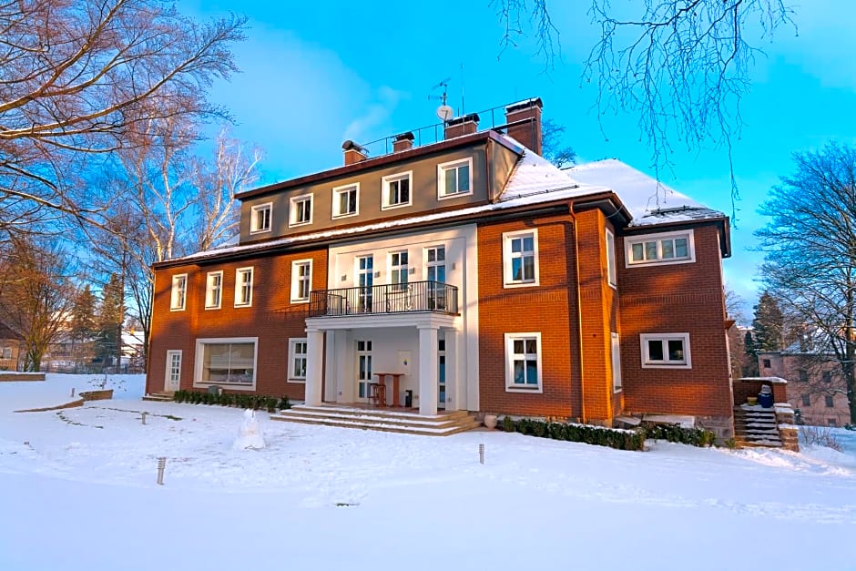 Manor House