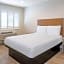 Super 8 by Wyndham Bakersfield CA