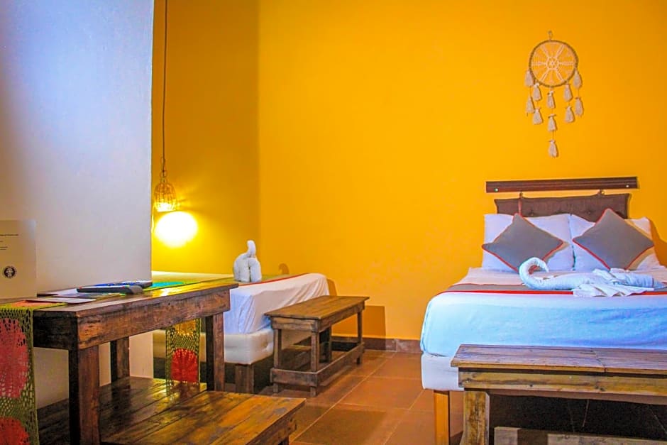 Casa Aluxes Hotel