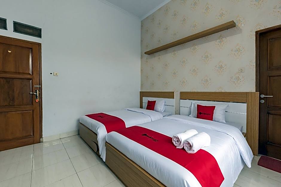 RedDoorz Syariah @ Jalan Siliwangi Tasikmalaya