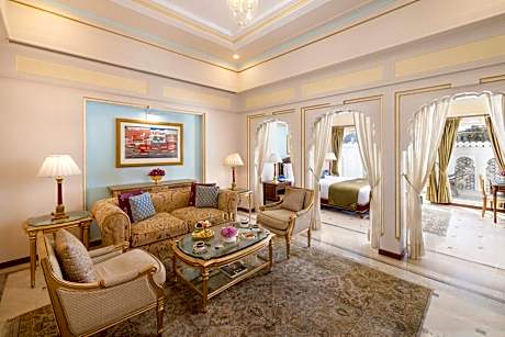 Grand Luxury Suite Courtyard View