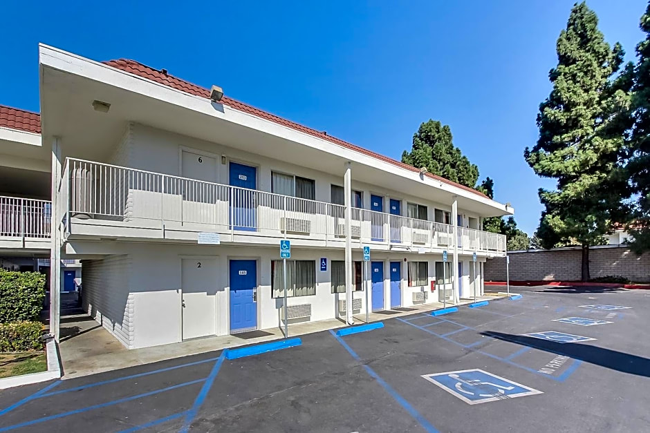 Motel 6-San Jose, CA - South