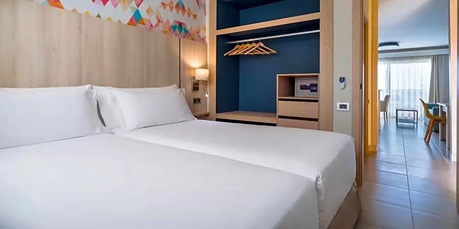 Servatur Isora Suites