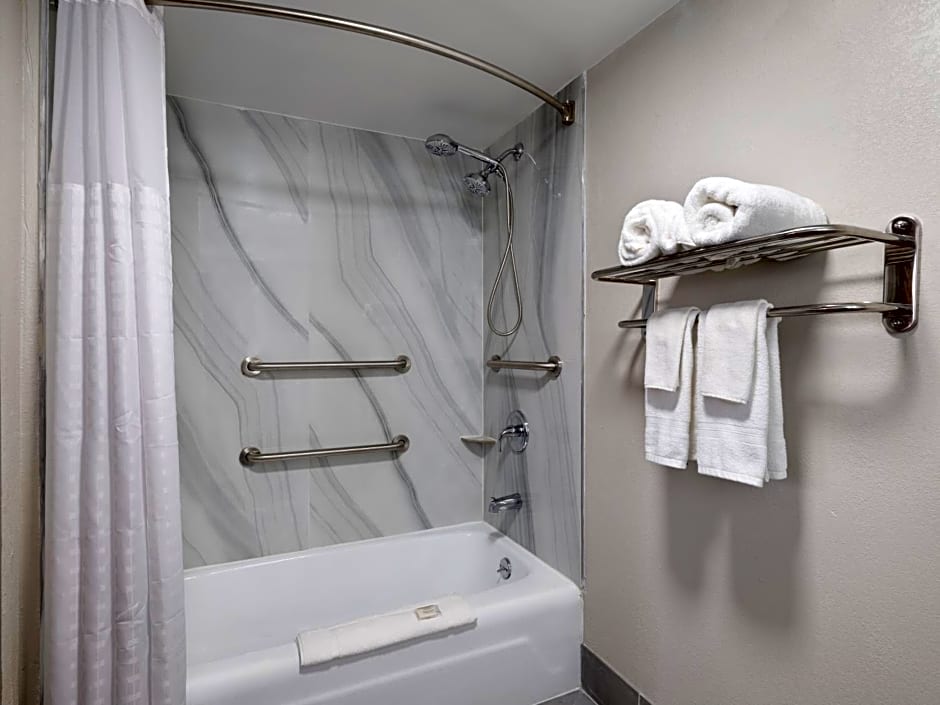 Days Inn by Wyndham Montgomery I-85