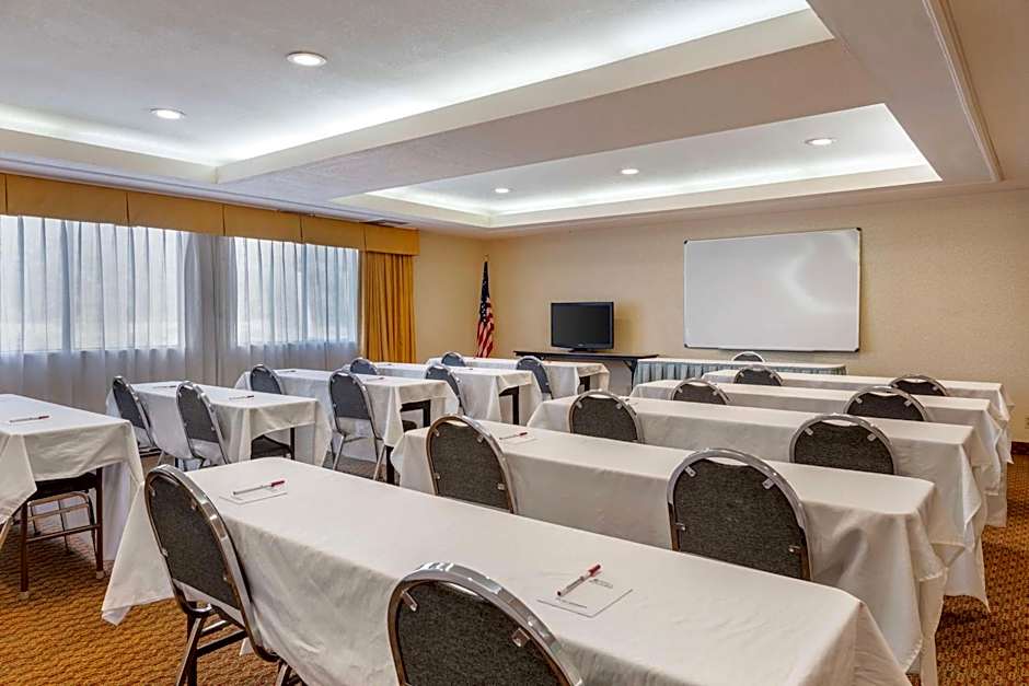 Best Western Plus West Covina Inn