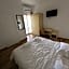 Hotel Ariana